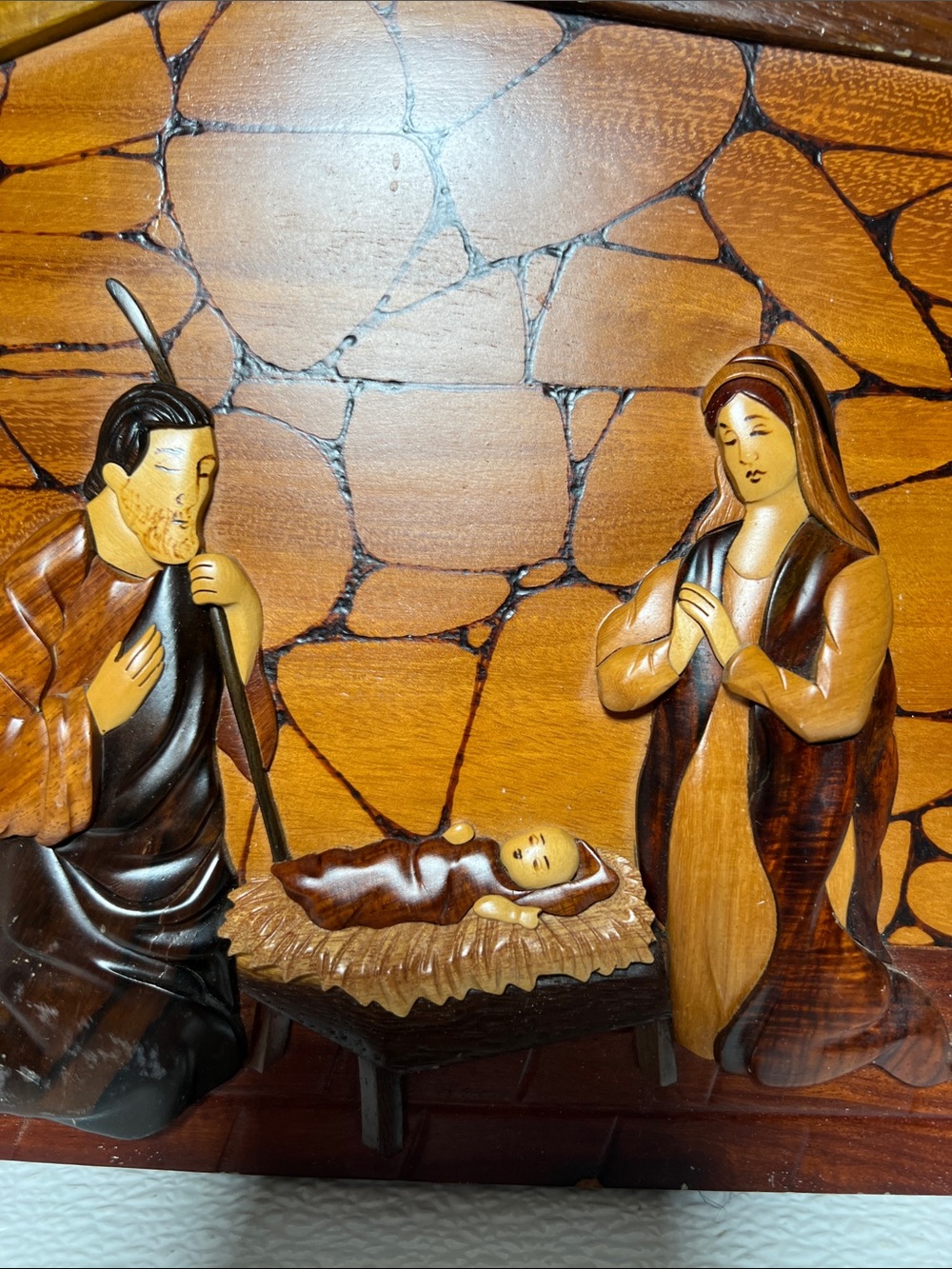 3D Wooden Nativity Manger Plaque - Handcrafted Hanging - Picture 2 of 7